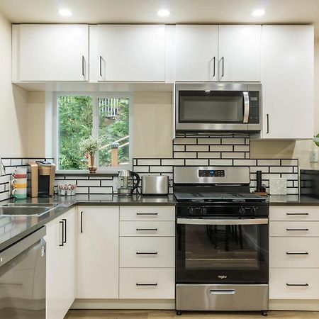 Beautiful Place With A Great Location, Free Parking, Wifi & Large Tv. Federal Way Zewnętrze zdjęcie